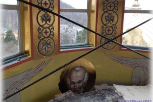 Орнаменты в барабане храма
